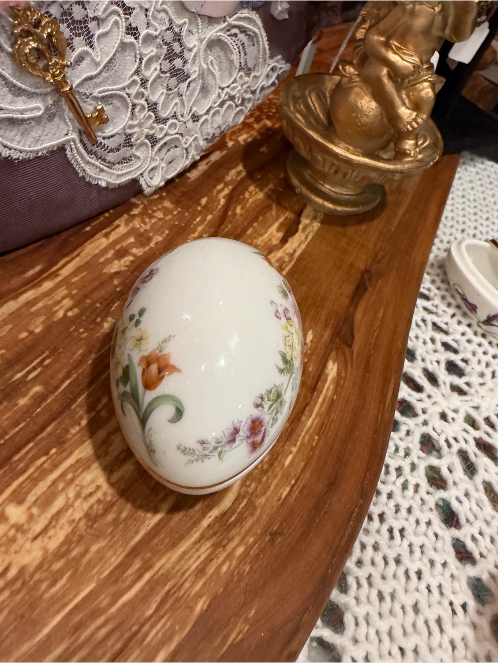 Wedgewood Porcelain Floral Egg Trinket Box - White with Multicolor Flowers